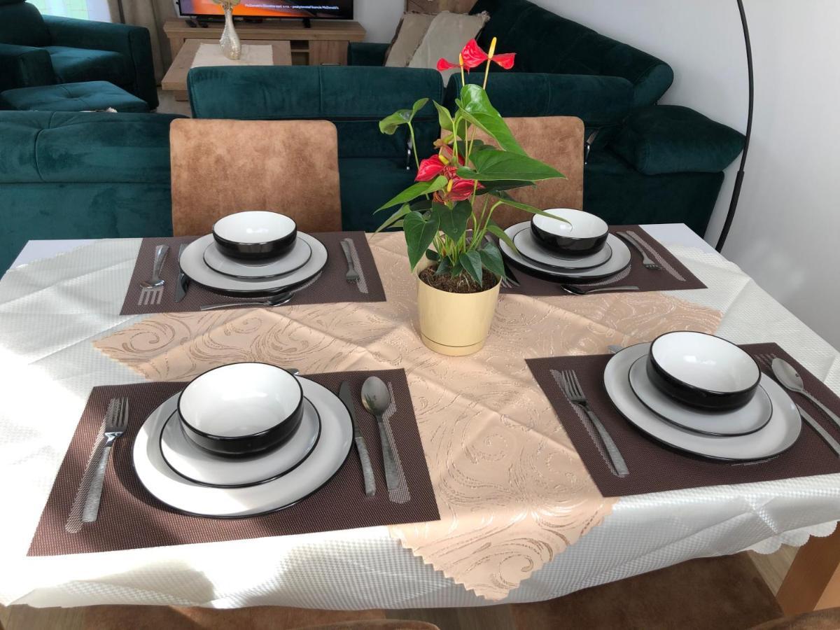 Tatra Billetee Apartman S Luxusnym Vyhladom Na Vysoketatry A Sukromnym Wellness Poprád Kültér fotó