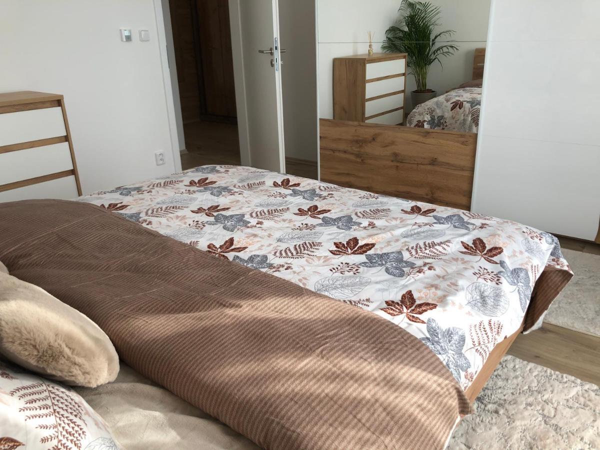 Tatra Billetee Apartman S Luxusnym Vyhladom Na Vysoketatry A Sukromnym Wellness Poprád Kültér fotó