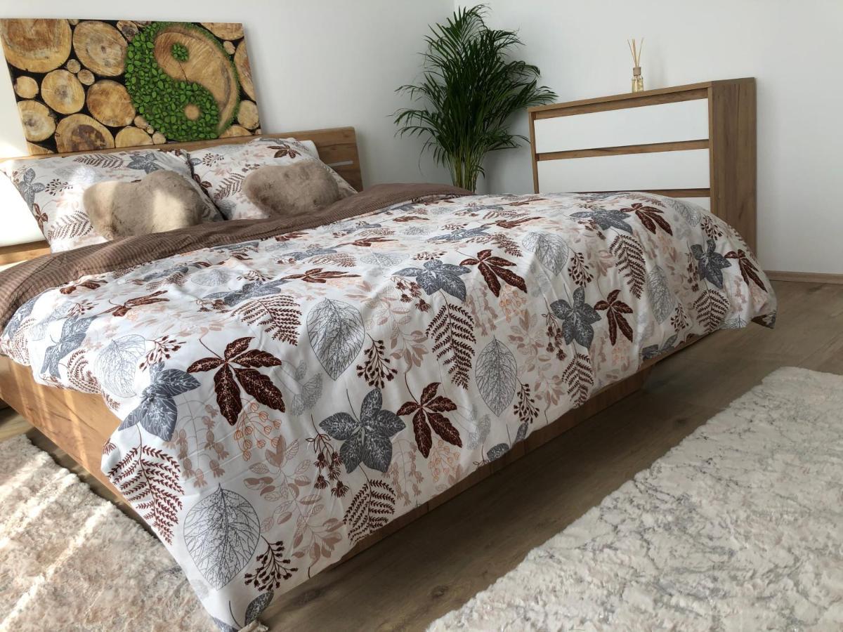 Tatra Billetee Apartman S Luxusnym Vyhladom Na Vysoketatry A Sukromnym Wellness Poprád Kültér fotó