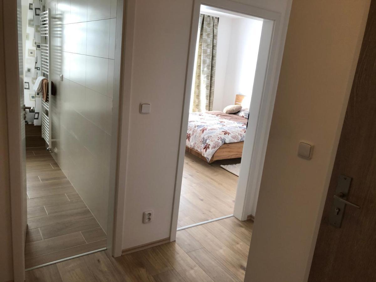 Tatra Billetee Apartman S Luxusnym Vyhladom Na Vysoketatry A Sukromnym Wellness Poprád Kültér fotó