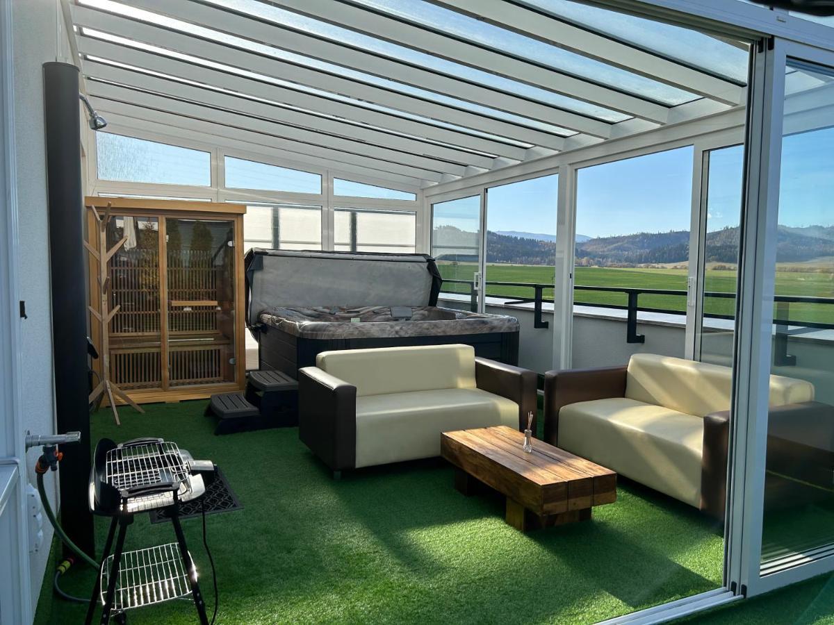 Tatra Billetee Apartman S Luxusnym Vyhladom Na Vysoketatry A Sukromnym Wellness Poprád Kültér fotó